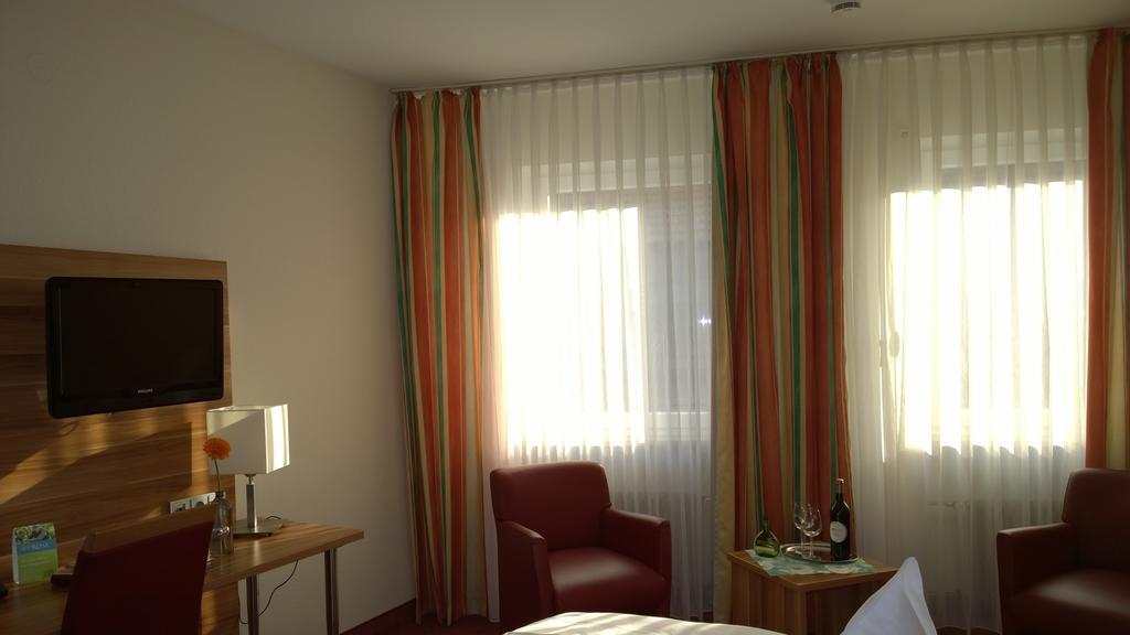Weinhotel Rose Volkach Szoba fotó