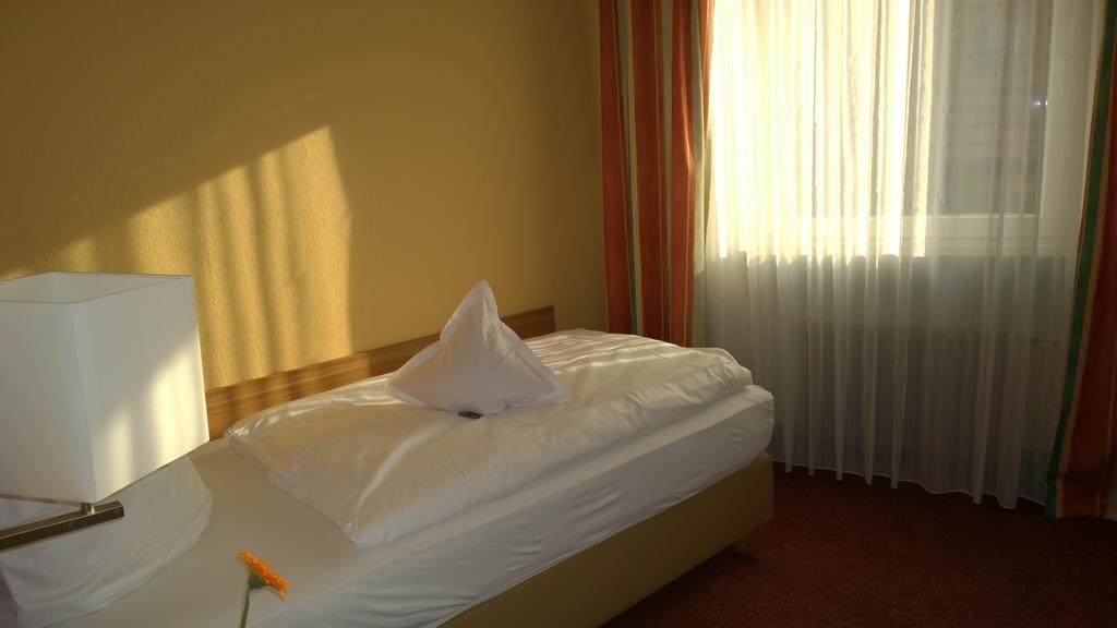 Weinhotel Rose Volkach Szoba fotó